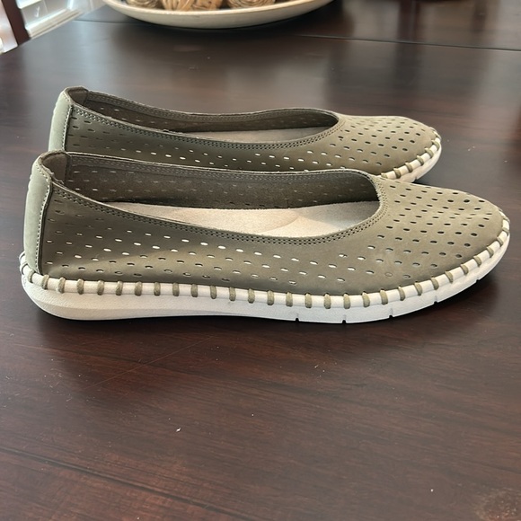 Easy Spirit Darla Leather Ballet Flat Olive Green Women’s Size 10 - Picture 14 of 15